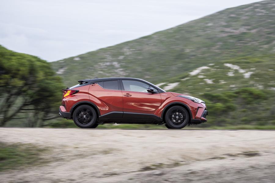 Toyota C-HR Hybrid 2019 года  (WW) (фото 92 из 174)